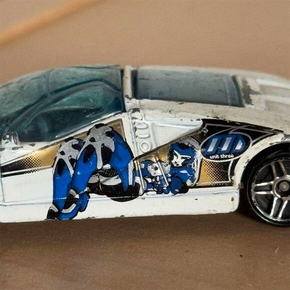 Vintage 1997 Hot Wheels Ford GT-90 Anime Series 1:64 Diecast Model Car - Picture 2 of 9